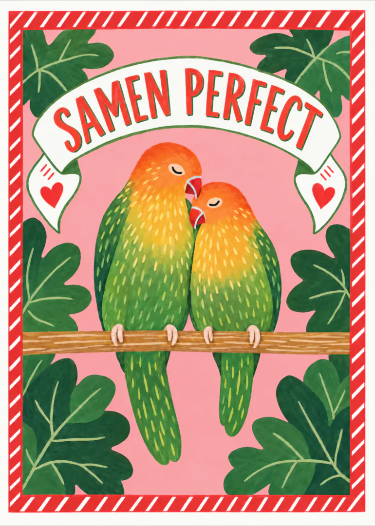 Roze kaart met twee groene en gele papegaaien op een tak, omringd door bladeren en de tekst ‘SAMEN PERFECT’.
