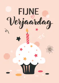 Roze verjaardagskaart met de tekst ‘FIJNE Verjaardag’, een cupcake met kaars en kleurrijke sterretjes.